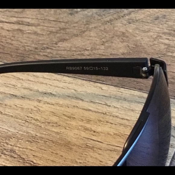 Ray-ban sunglasses - Picture 3 of 4